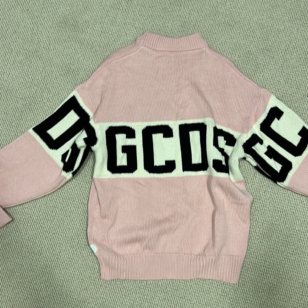 GCDS pink sweater